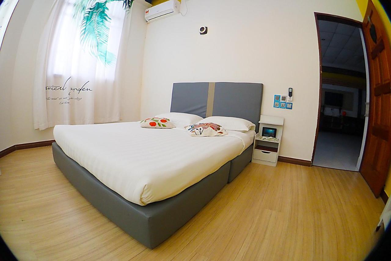 Moonlight Inn Semporna Kültér fotó